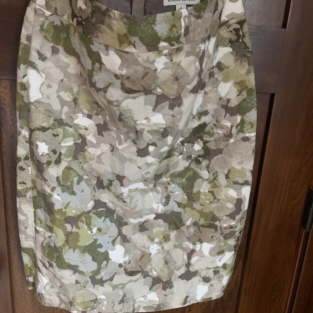 Pencil skirt